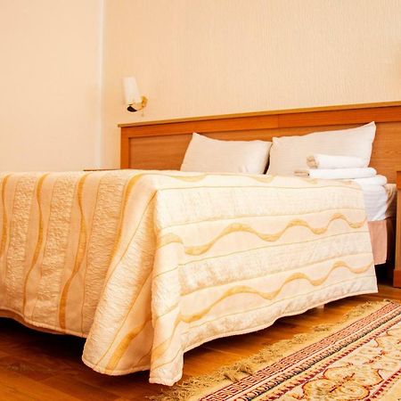 Altyn Dala Hotel Asztana Kültér fotó