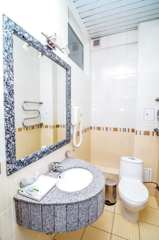 Altyn Dala Hotel Asztana Kültér fotó