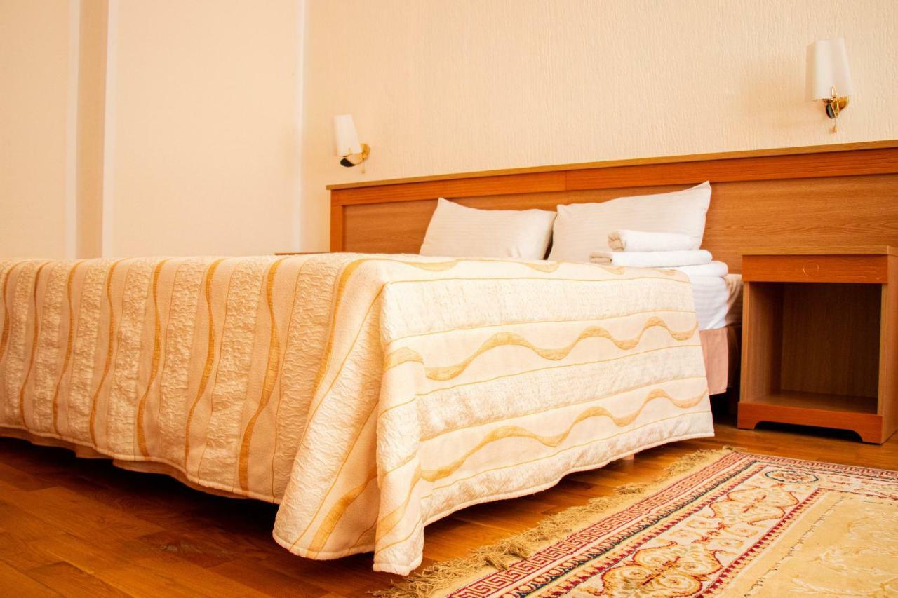 Altyn Dala Hotel Asztana Kültér fotó