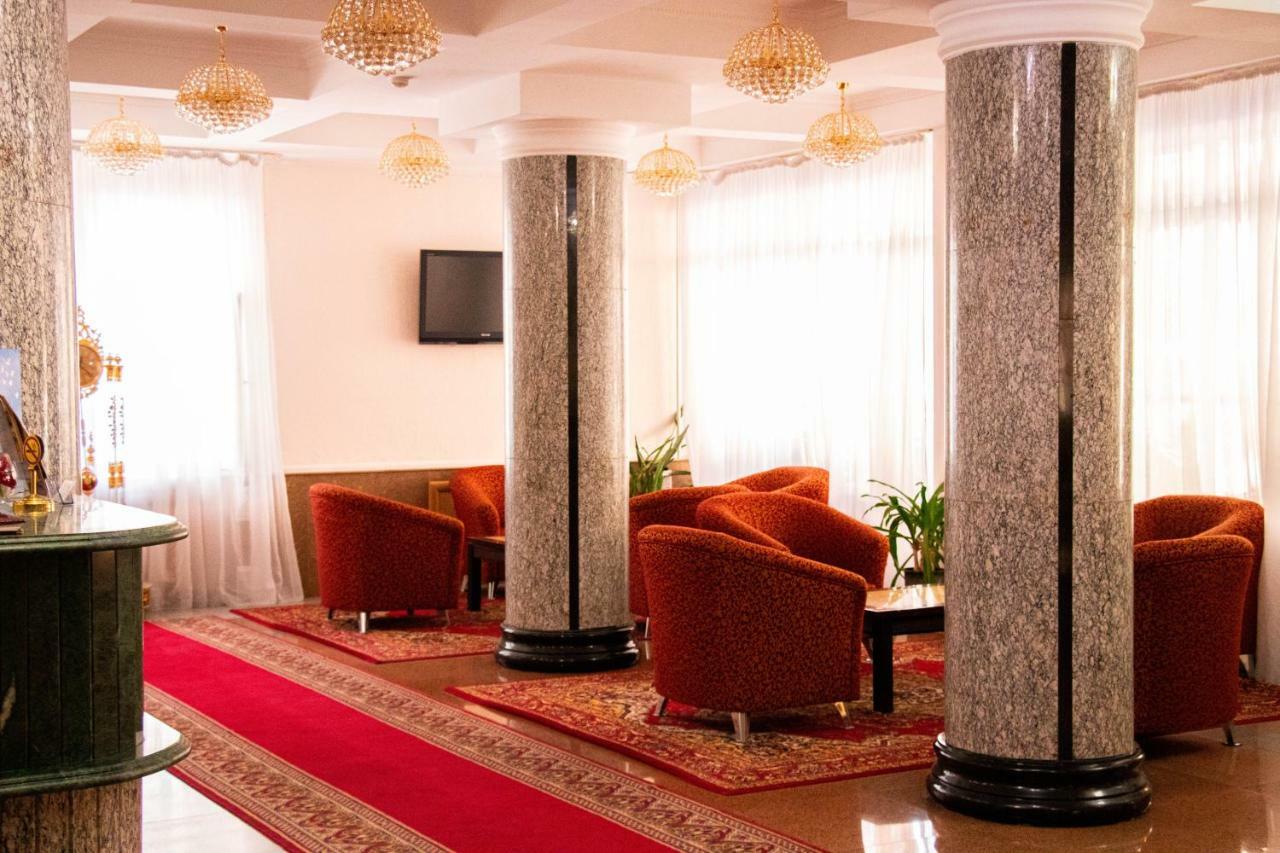 Altyn Dala Hotel Asztana Kültér fotó
